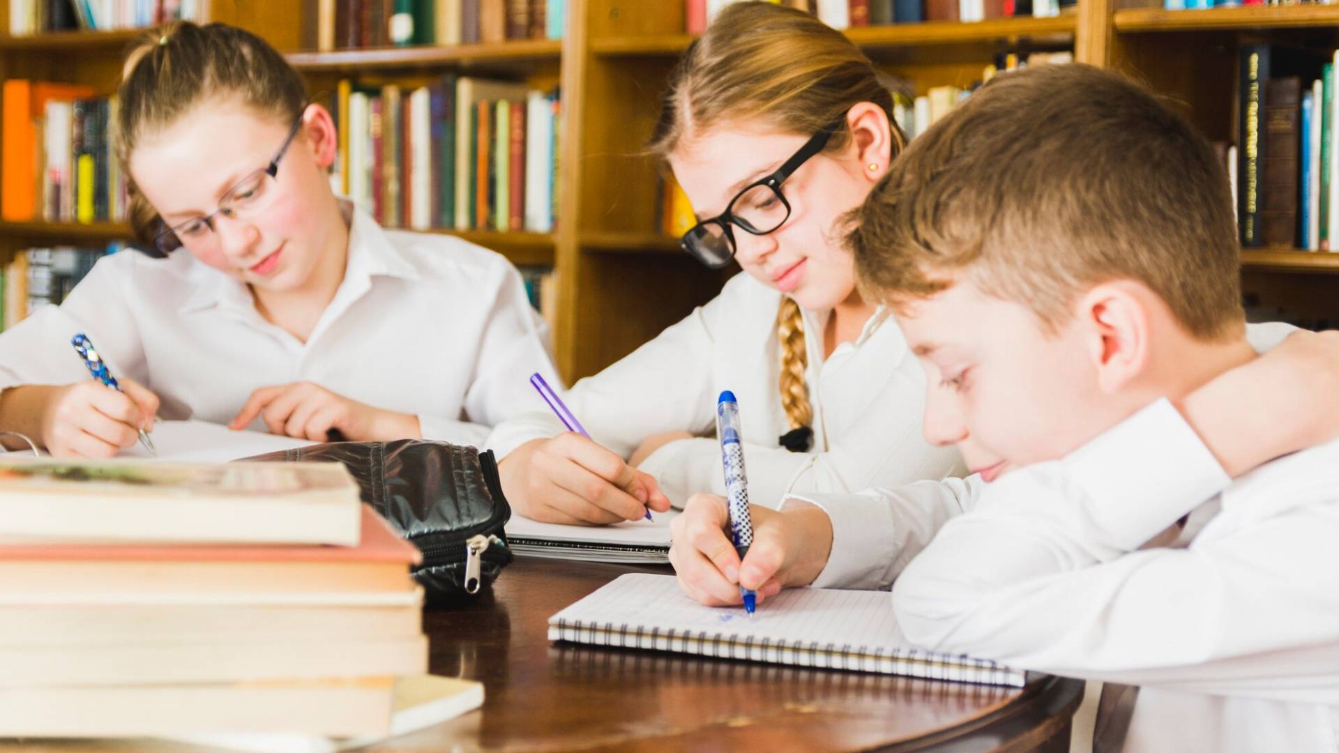 Eğitim Kitapları ile Verimli Ders Çalışma Taktikleri